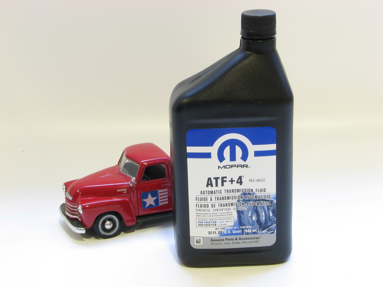 Трансмисионно и/или хидравлично масло ATF+4/ 946 мл (купи тук) - MOPAR 68218057CB